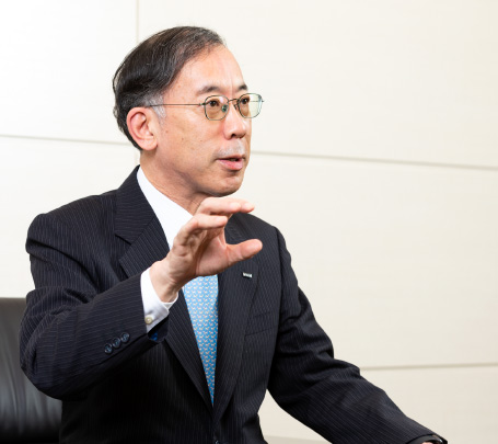 田浦 芳孝
